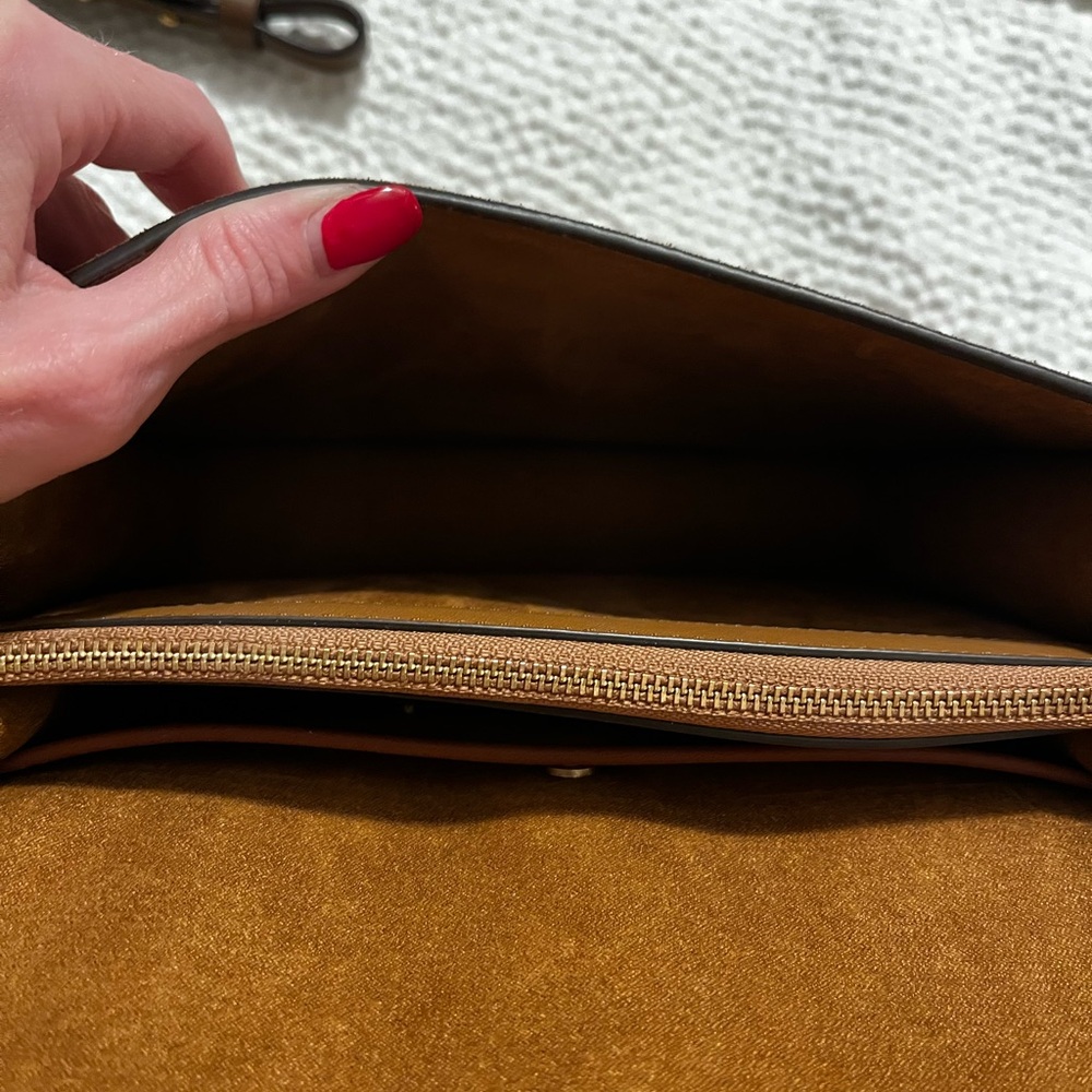 RESERVED FOR DIANA. DO NOT BUY. Coach Beat Bag - Picture 12 of 15